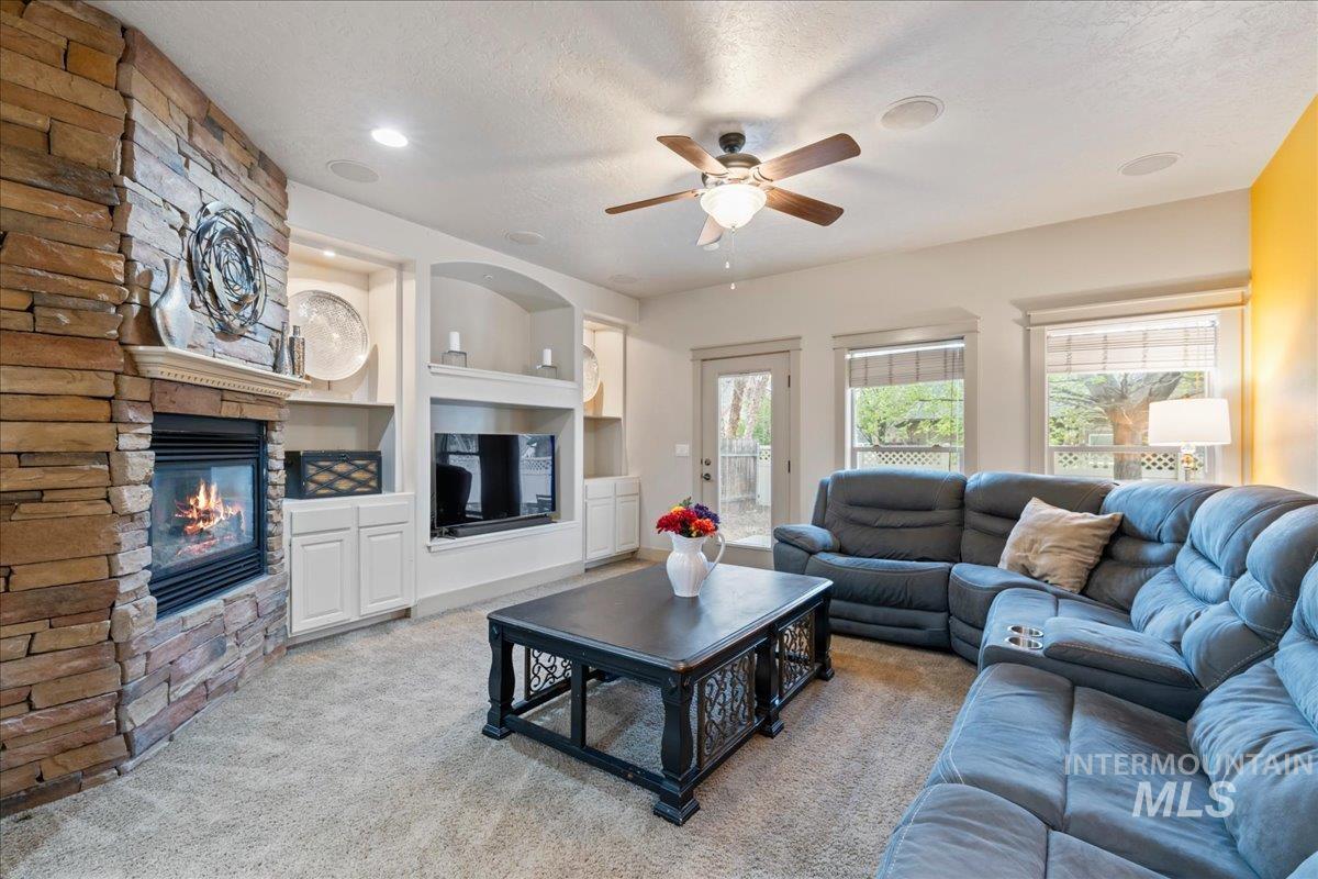 1896 E Meadow Creek Dr, Meridian, Idaho 83646, 4 Bedrooms, 2.5 Bathrooms, Residential For Sale, Price $625,000,MLS 98982333