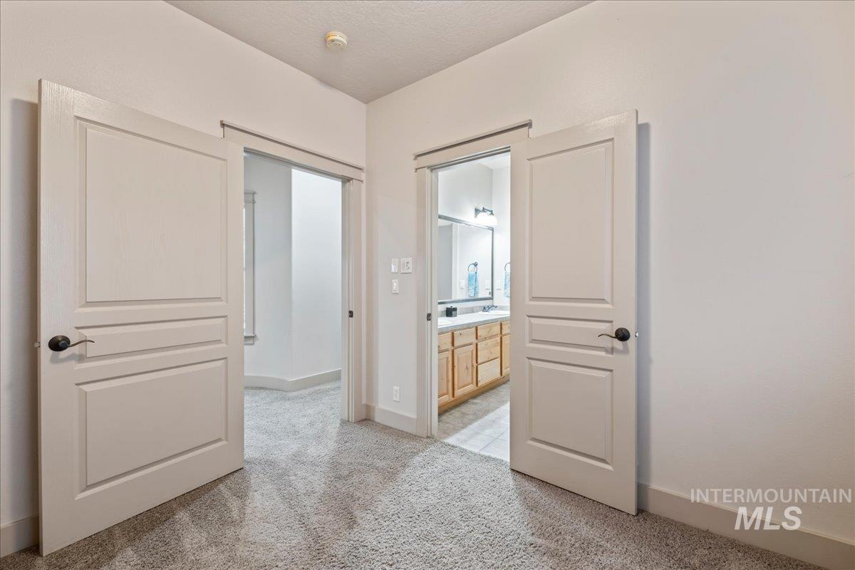 1896 E Meadow Creek Dr, Meridian, Idaho 83646, 4 Bedrooms, 2.5 Bathrooms, Residential For Sale, Price $625,000,MLS 98982333