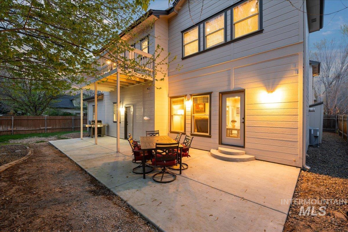 1896 E Meadow Creek Dr, Meridian, Idaho 83646, 4 Bedrooms, 2.5 Bathrooms, Residential For Sale, Price $625,000,MLS 98982333