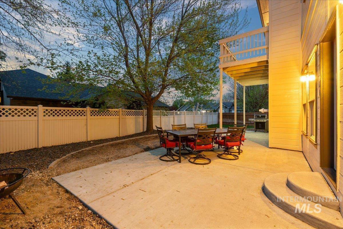 1896 E Meadow Creek Dr, Meridian, Idaho 83646, 4 Bedrooms, 2.5 Bathrooms, Residential For Sale, Price $625,000,MLS 98982333