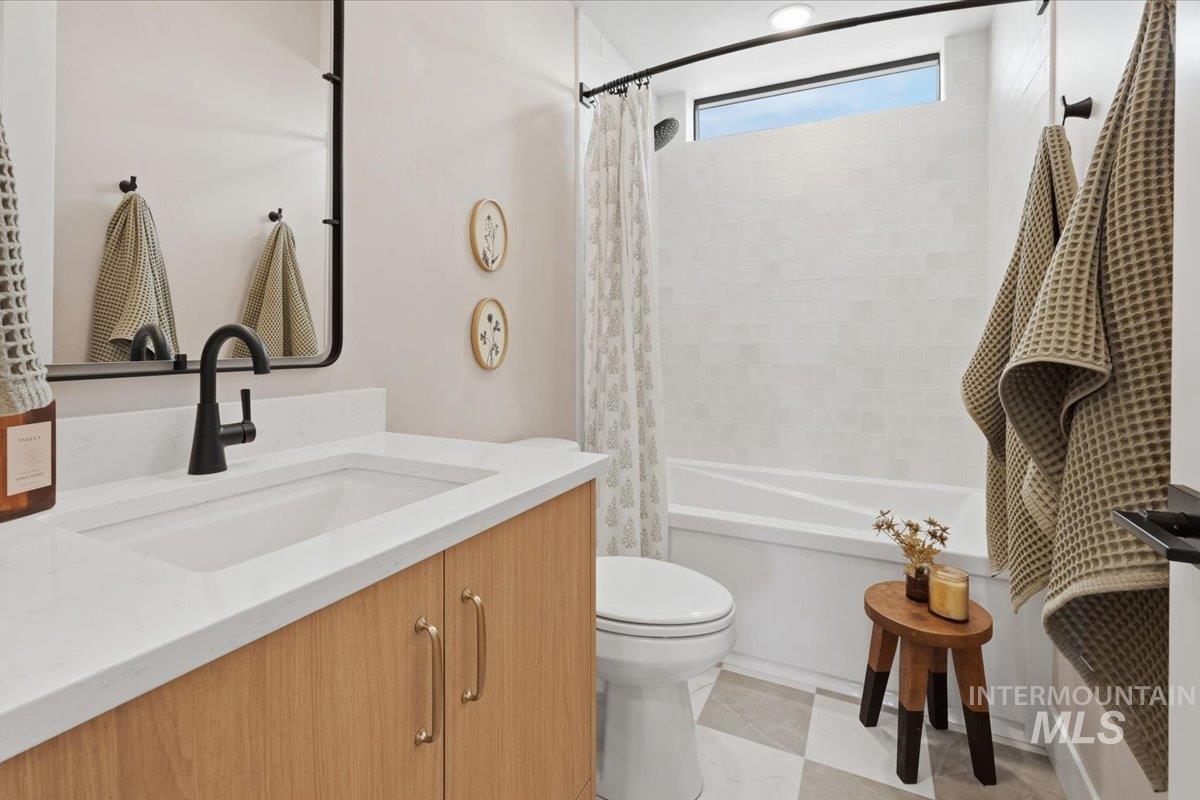 5937 S Highmark Ave, Meridian, Idaho 83642, 4 Bedrooms, 3 Bathrooms, Residential For Sale, Price $949,900,MLS 98982334