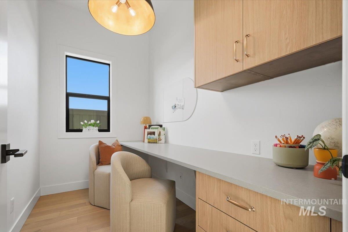 5937 S Highmark Ave, Meridian, Idaho 83642, 4 Bedrooms, 3 Bathrooms, Residential For Sale, Price $949,900,MLS 98982334