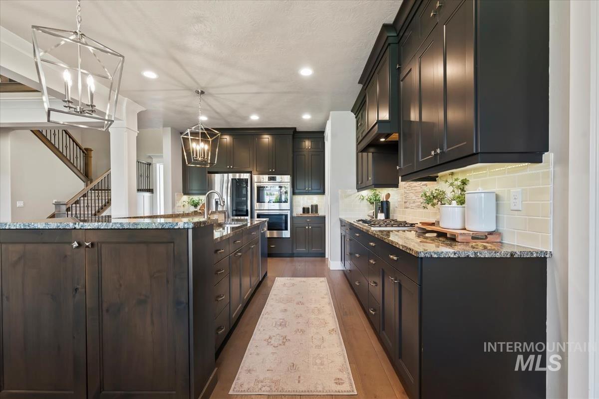 2560 N Hearthglow Pl, Eagle, Idaho 83616, 5 Bedrooms, 3.5 Bathrooms, Residential For Sale, Price $1,295,000,MLS 98982335