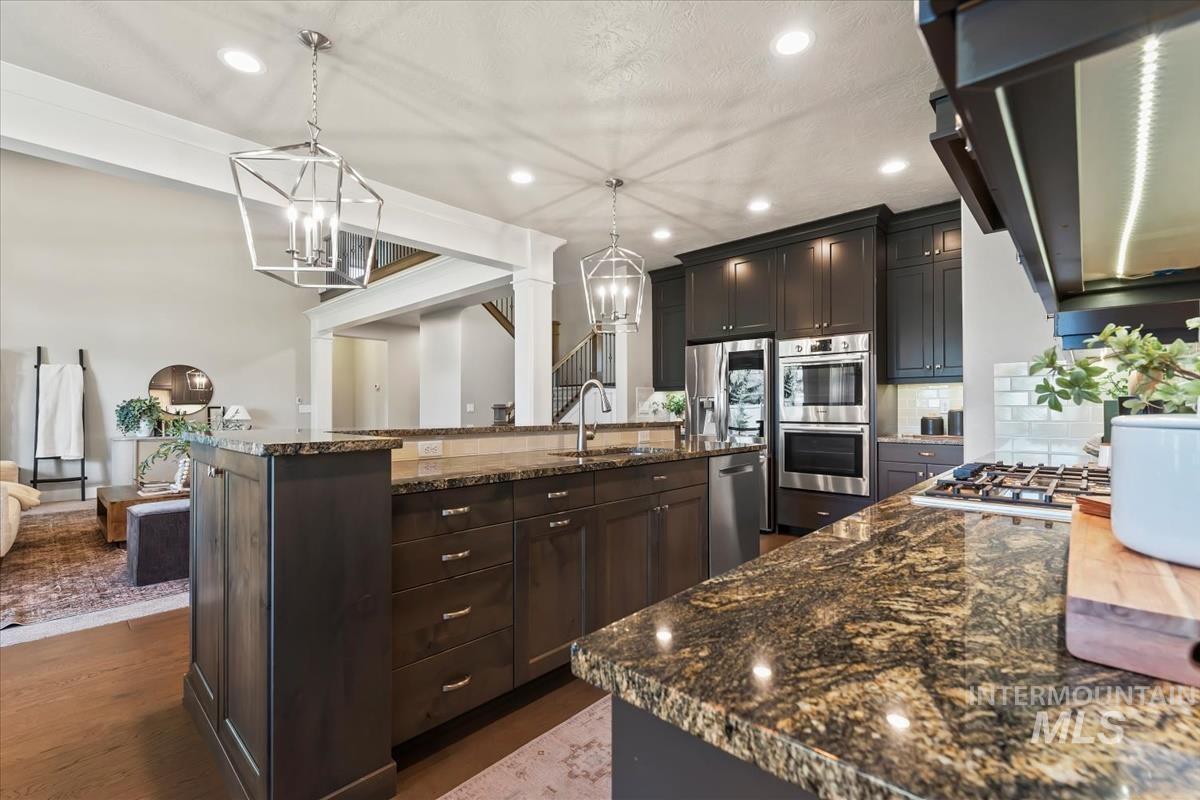 2560 N Hearthglow Pl, Eagle, Idaho 83616, 5 Bedrooms, 3.5 Bathrooms, Residential For Sale, Price $1,295,000,MLS 98982335