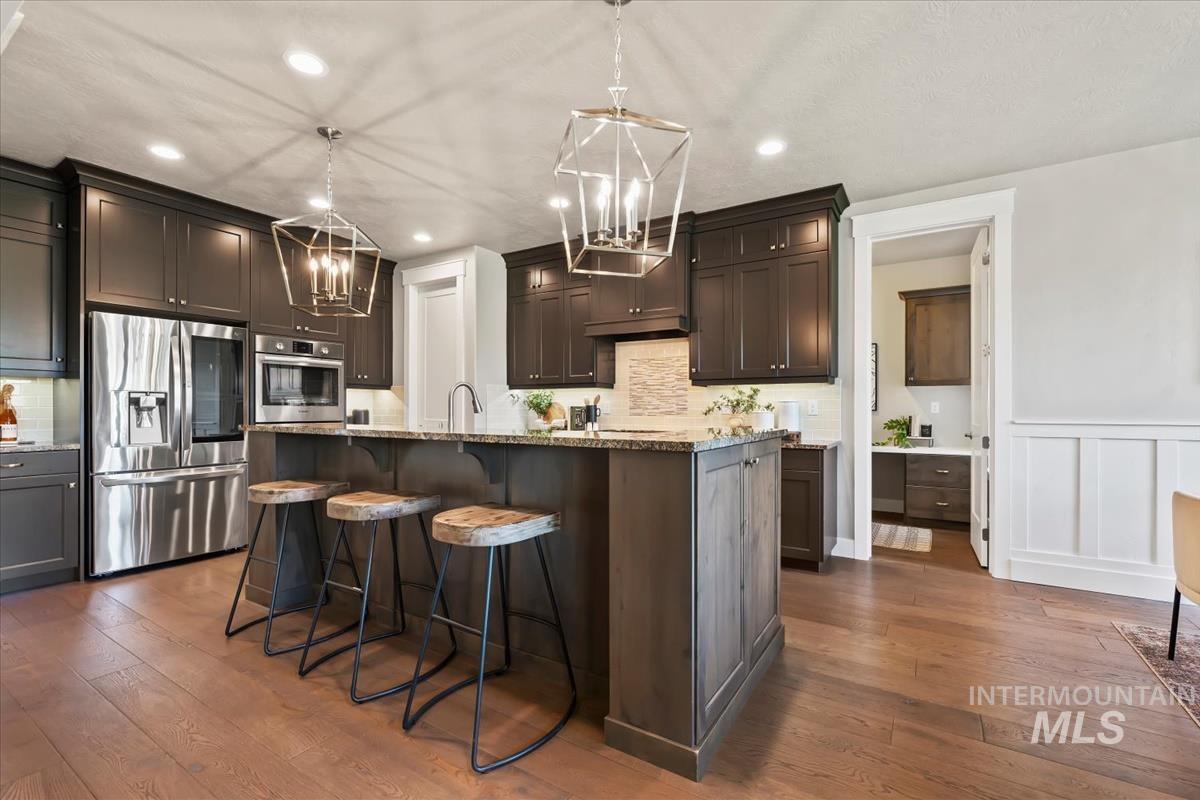 2560 N Hearthglow Pl, Eagle, Idaho 83616, 5 Bedrooms, 3.5 Bathrooms, Residential For Sale, Price $1,295,000,MLS 98982335