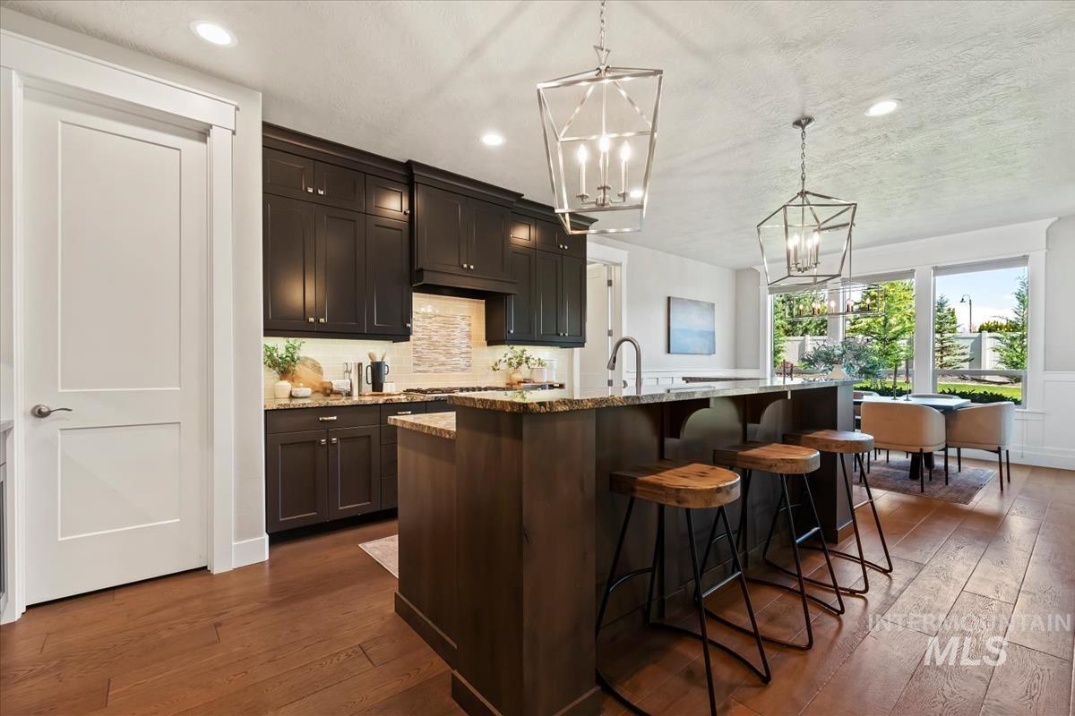 2560 N Hearthglow Pl, Eagle, Idaho 83616, 5 Bedrooms, 3.5 Bathrooms, Residential For Sale, Price $1,295,000,MLS 98982335