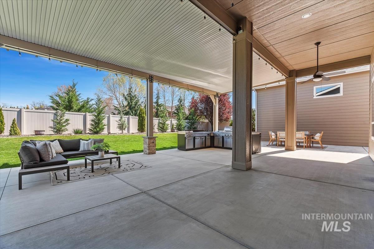 2560 N Hearthglow Pl, Eagle, Idaho 83616, 5 Bedrooms, 3.5 Bathrooms, Residential For Sale, Price $1,295,000,MLS 98982335