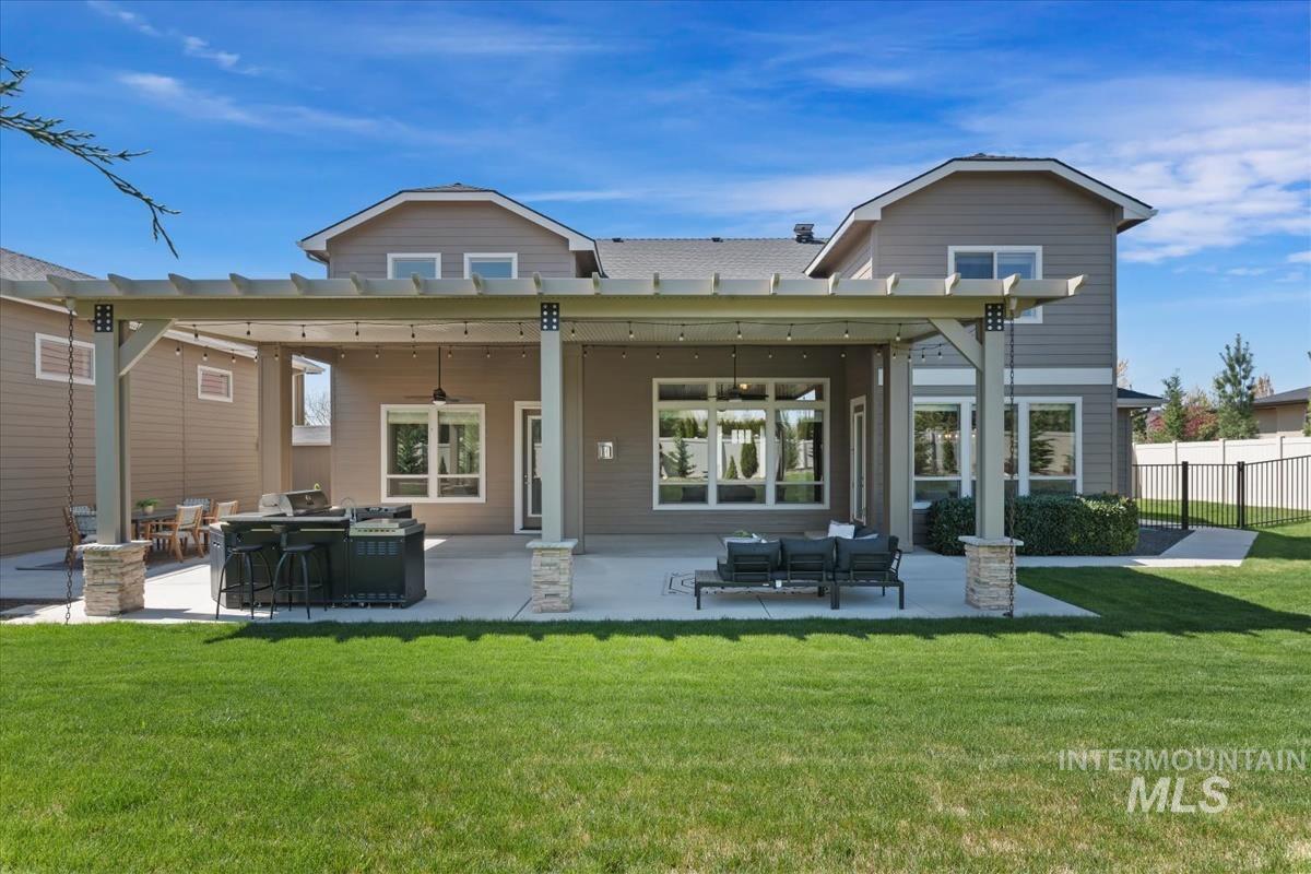 2560 N Hearthglow Pl, Eagle, Idaho 83616, 5 Bedrooms, 3.5 Bathrooms, Residential For Sale, Price $1,295,000,MLS 98982335