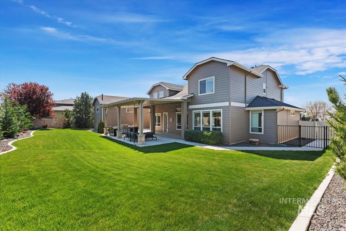 2560 N Hearthglow Pl, Eagle, Idaho 83616, 5 Bedrooms, 3.5 Bathrooms, Residential For Sale, Price $1,295,000,MLS 98982335