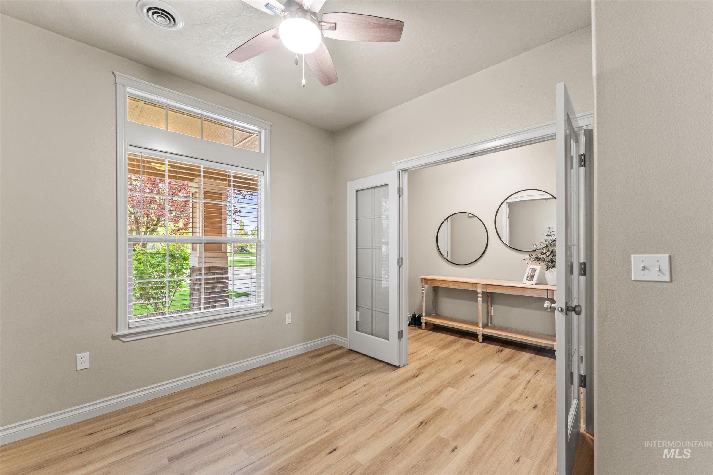 3454 S Capulet Way, Meridian, Idaho 83642, 4 Bedrooms, 2.5 Bathrooms, Residential For Sale, Price $559,900,MLS 98982336