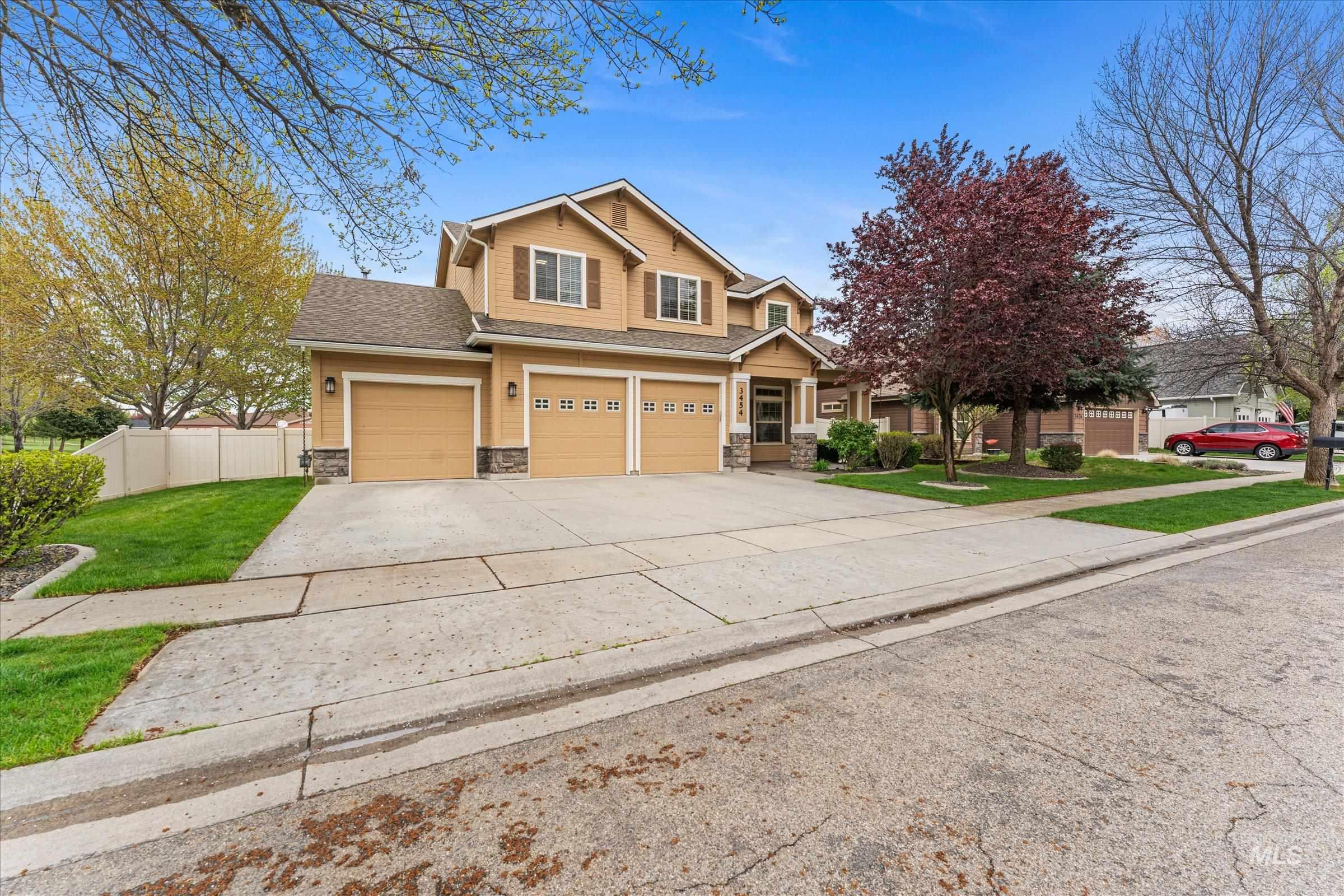 3454 S Capulet Way, Meridian, Idaho 83642, 4 Bedrooms, 2.5 Bathrooms, Residential For Sale, Price $559,900,MLS 98982336