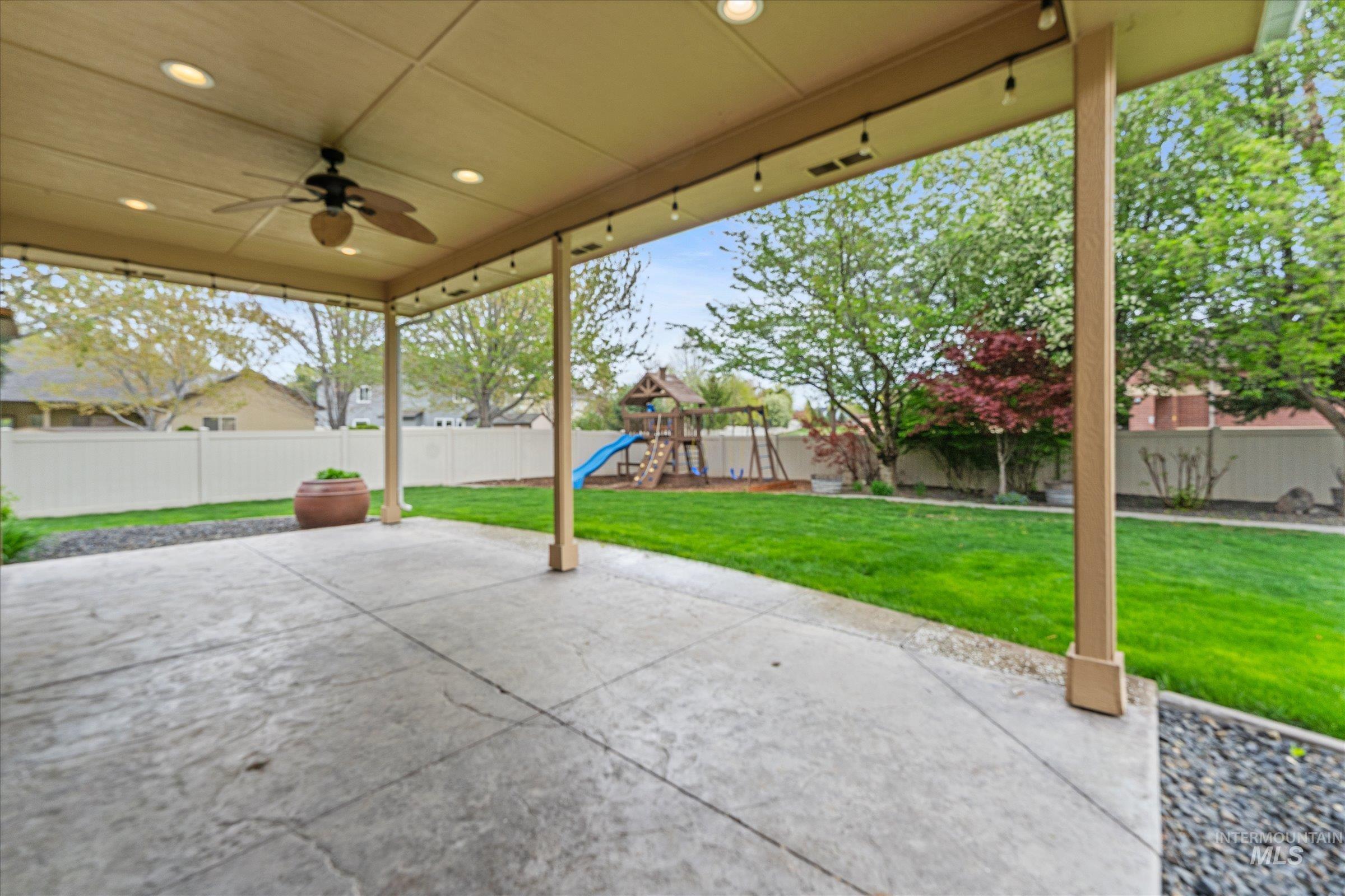 3454 S Capulet Way, Meridian, Idaho 83642, 4 Bedrooms, 2.5 Bathrooms, Residential For Sale, Price $559,900,MLS 98982336