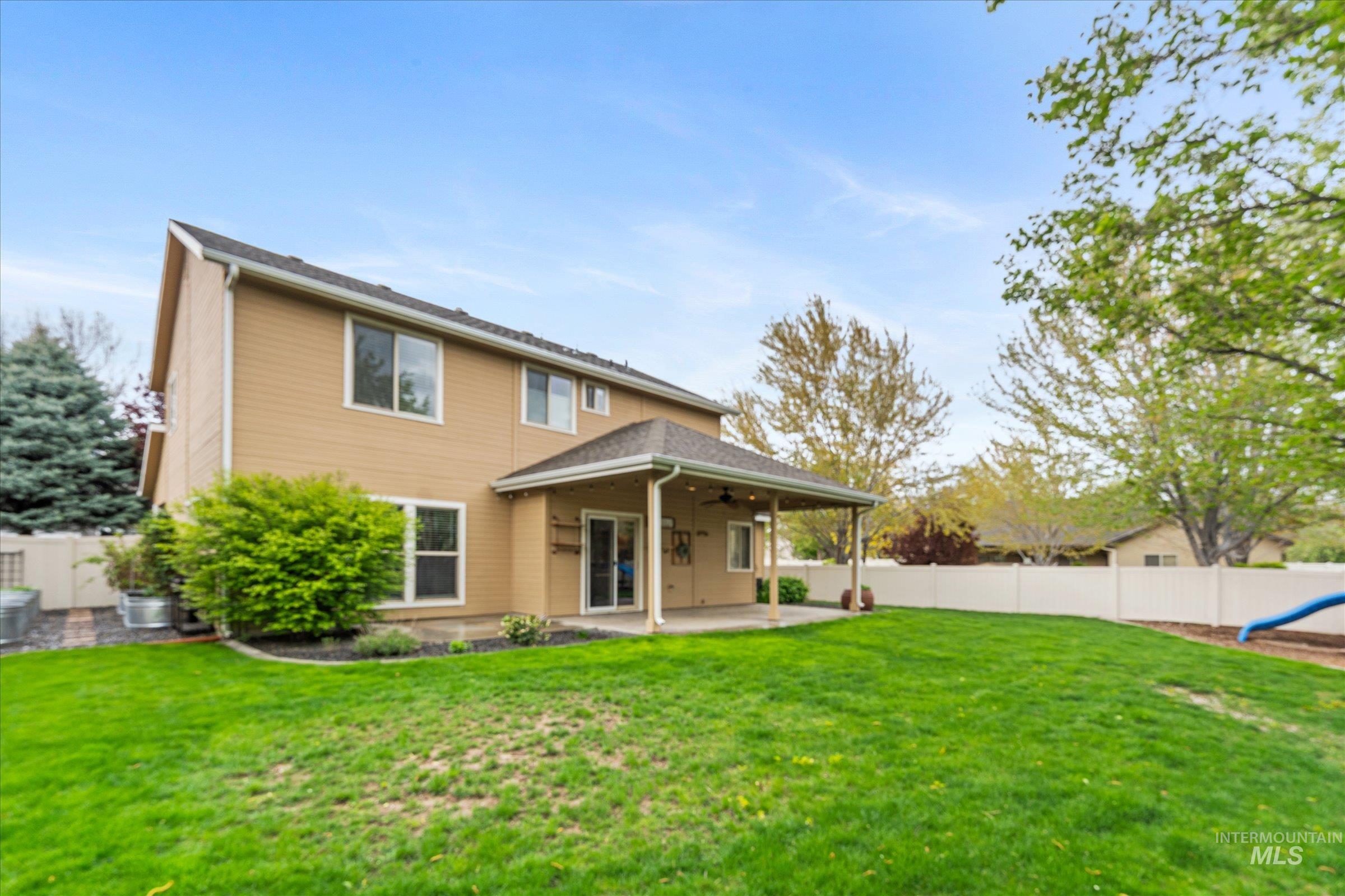 3454 S Capulet Way, Meridian, Idaho 83642, 4 Bedrooms, 2.5 Bathrooms, Residential For Sale, Price $559,900,MLS 98982336