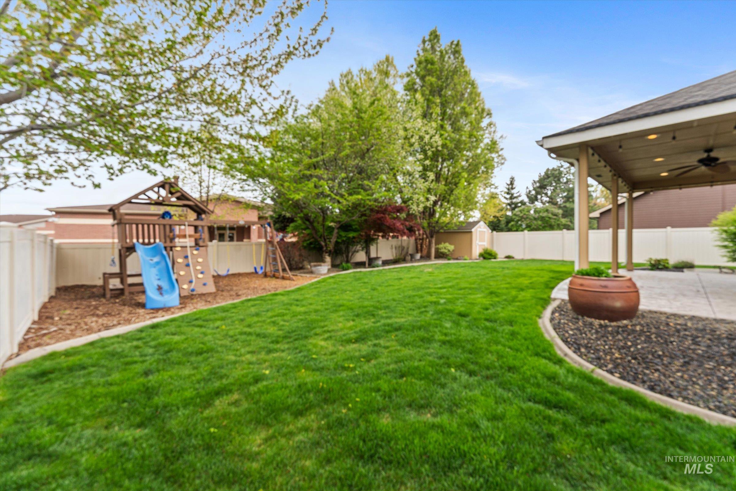 3454 S Capulet Way, Meridian, Idaho 83642, 4 Bedrooms, 2.5 Bathrooms, Residential For Sale, Price $559,900,MLS 98982336