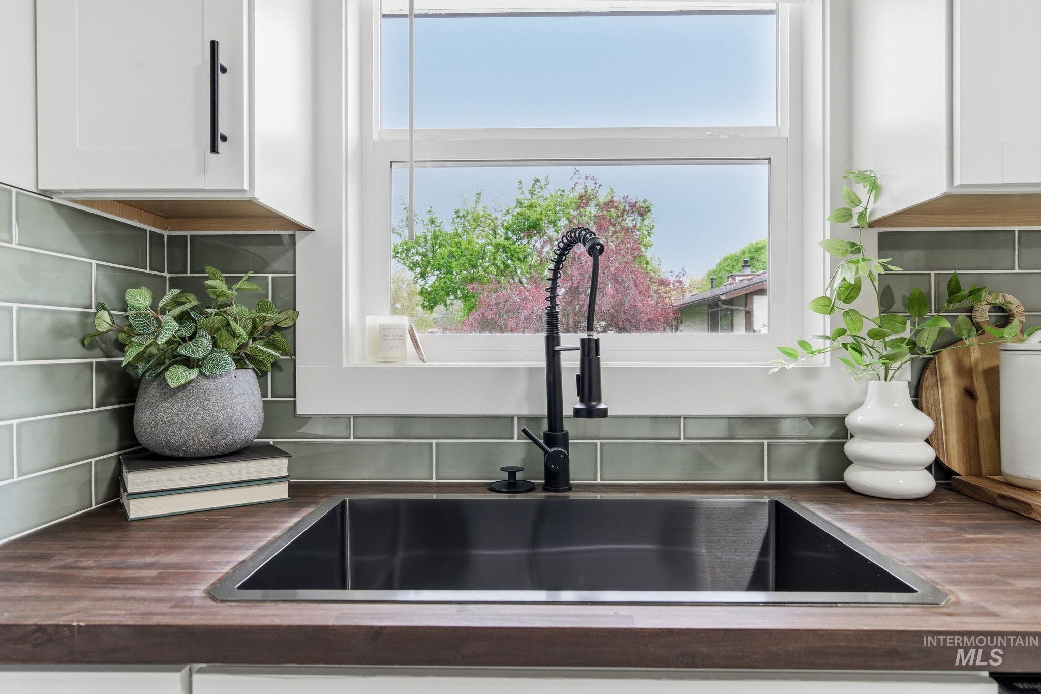 1207 W Chateau Ave, Meridian, Idaho 83646, 3 Bedrooms, 1 Bathroom, Residential For Sale, Price $375,000, 98982337