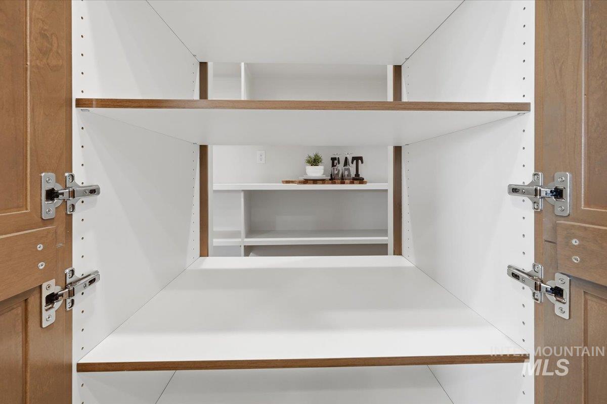 6970 E Chicken Hawk Loop, Nampa, Idaho 83686, 4 Bedrooms, 3.5 Bathrooms, Residential For Sale, Price $999,500,MLS 98982338