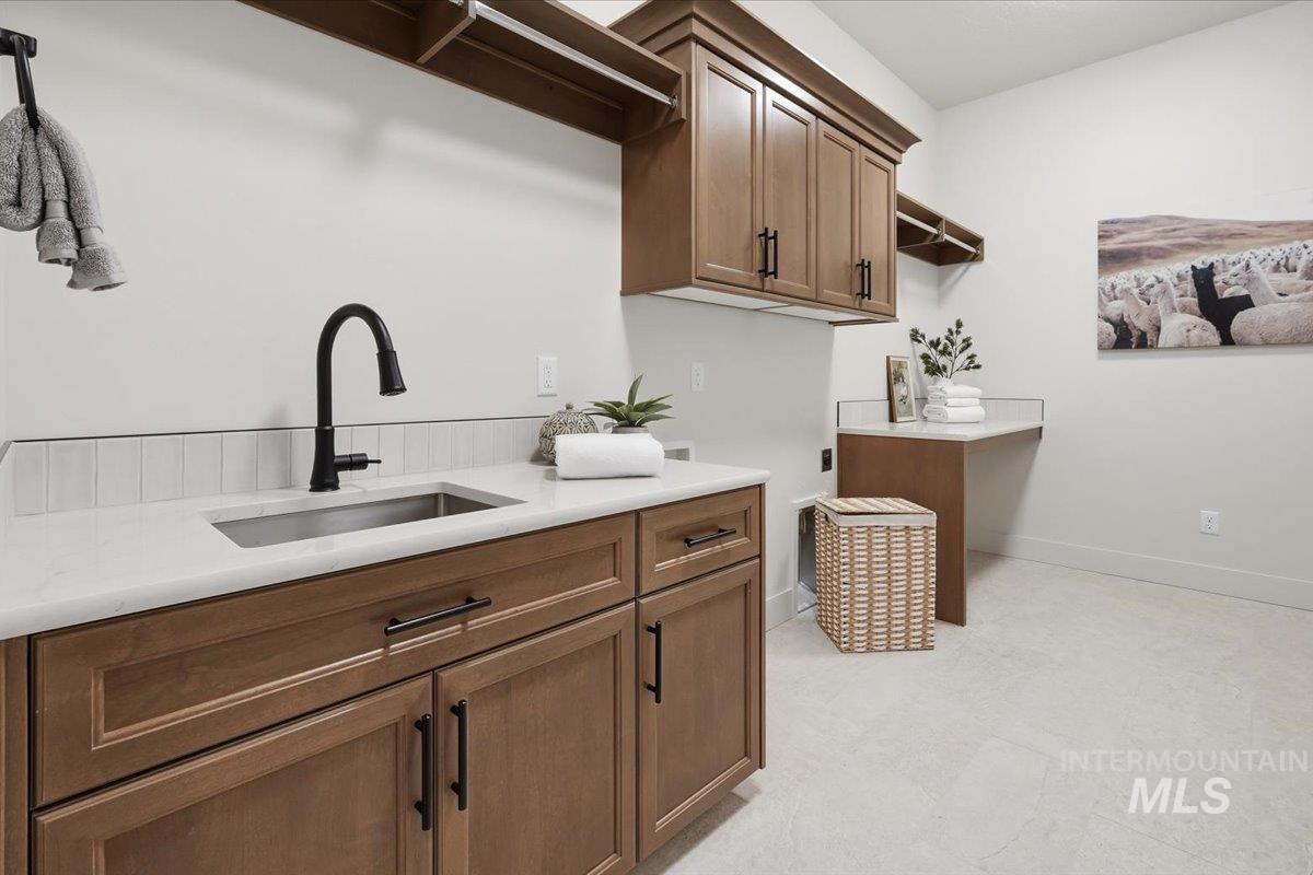 6970 E Chicken Hawk Loop, Nampa, Idaho 83686, 4 Bedrooms, 3.5 Bathrooms, Residential For Sale, Price $999,500,MLS 98982338