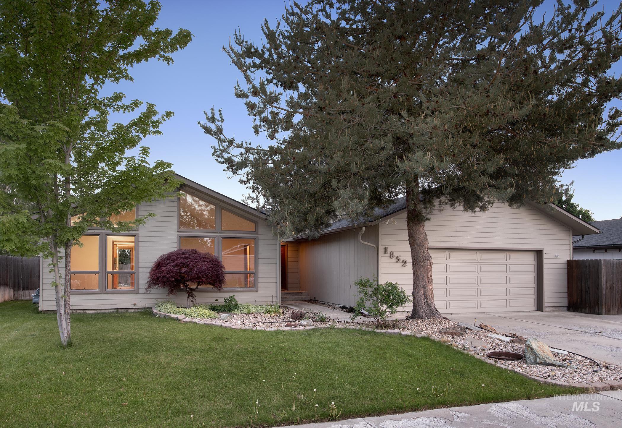 1852 NW 5th Ave, Ontario, Oregon 97914, 3 Bedrooms, 2 Bathrooms, Residential For Sale, Price $349,900, 98982339