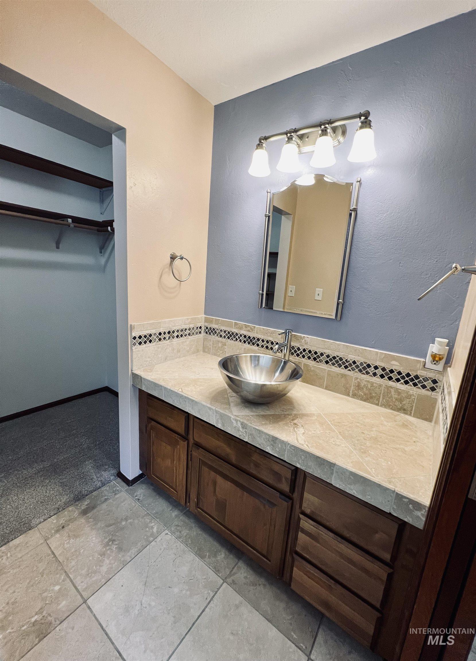 1852 NW 5th Ave, Ontario, Oregon 97914, 3 Bedrooms, 2 Bathrooms, Residential For Sale, Price $349,900,MLS 98982339