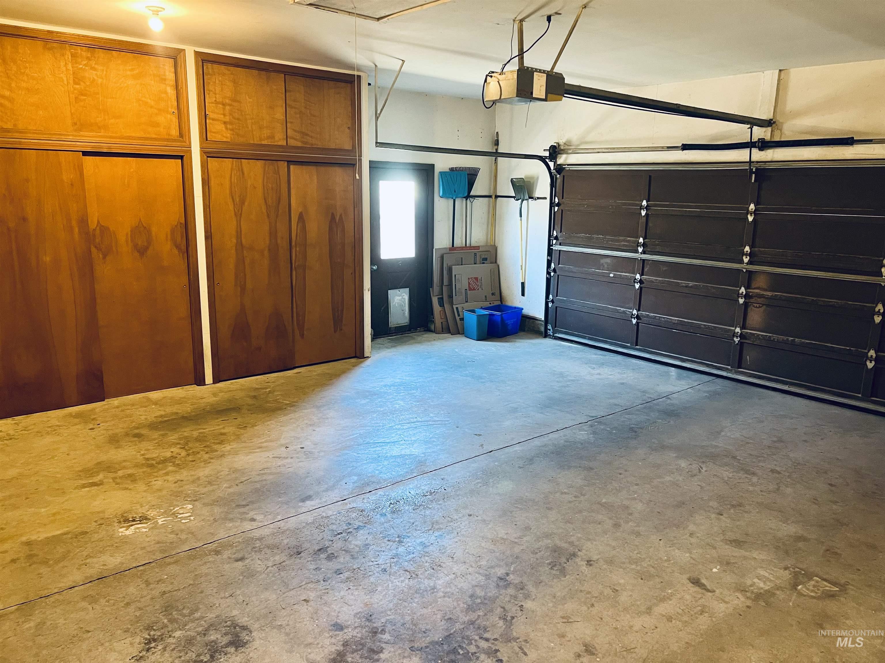 1852 NW 5th Ave, Ontario, Oregon 97914, 3 Bedrooms, 2 Bathrooms, Residential For Sale, Price $349,900,MLS 98982339