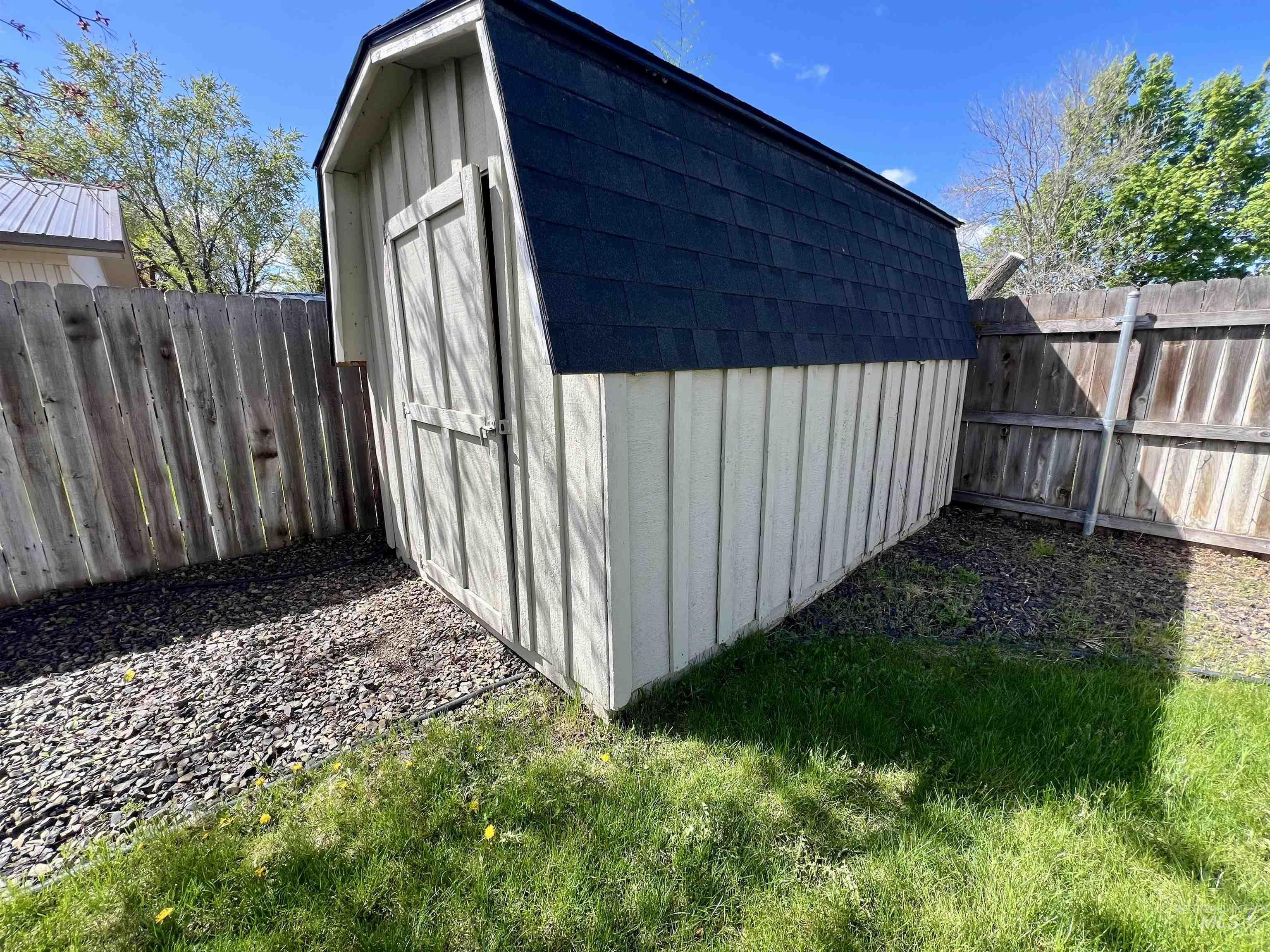 1852 NW 5th Ave, Ontario, Oregon 97914, 3 Bedrooms, 2 Bathrooms, Residential For Sale, Price $349,900,MLS 98982339