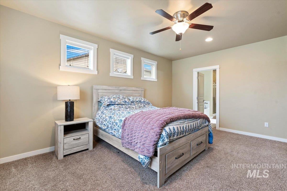 1011 W Riodosa, Meridian, Idaho 83642, 4 Bedrooms, 2.5 Bathrooms, Residential For Sale, Price $634,900,MLS 98982340