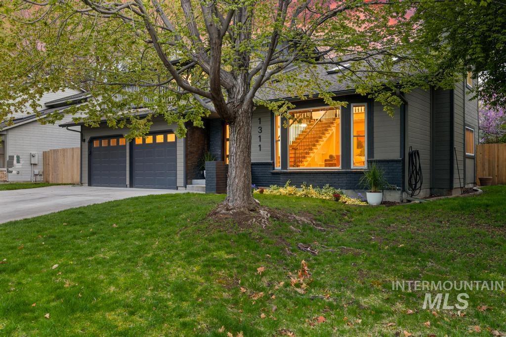 1311 E Lexington Ct, Boise, Idaho 83706, 4 Bedrooms, 2.5 Bathrooms, Residential For Sale, Price $847,770,MLS 98982341
