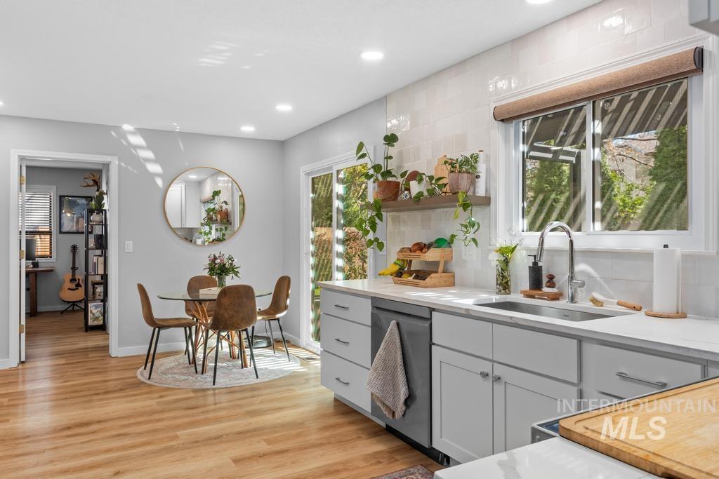 1311 E Lexington Ct, Boise, Idaho 83706, 4 Bedrooms, 2.5 Bathrooms, Residential For Sale, Price $847,770,MLS 98982341