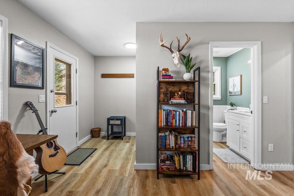 1311 E Lexington Ct, Boise, Idaho 83706, 4 Bedrooms, 2.5 Bathrooms, Residential For Sale, Price $847,770,MLS 98982341