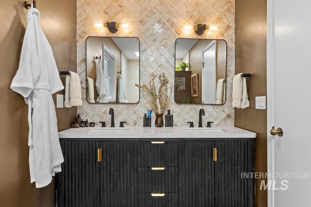 1311 E Lexington Ct, Boise, Idaho 83706, 4 Bedrooms, 2.5 Bathrooms, Residential For Sale, Price $847,770,MLS 98982341