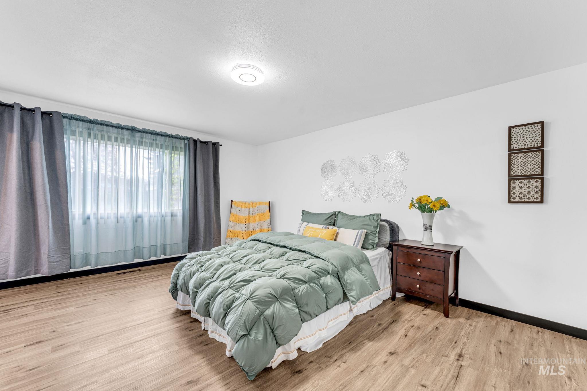 103 Rainbow Cir, Buhl, Idaho 83316, 3 Bedrooms, 2 Bathrooms, Residential For Sale, Price $339,900,MLS 98982343