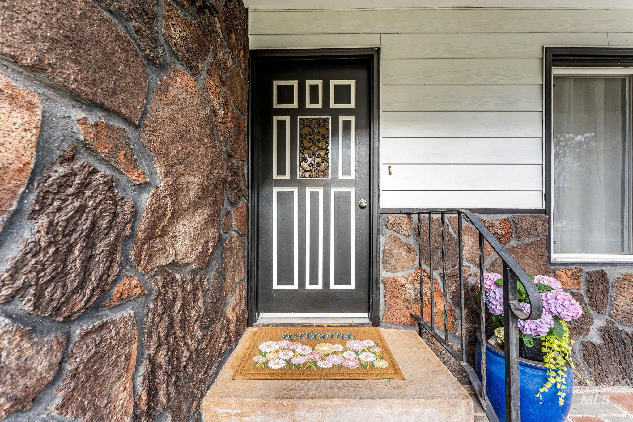 103 Rainbow Cir, Buhl, Idaho 83316, 3 Bedrooms, 2 Bathrooms, Residential For Sale, Price $339,900,MLS 98982343