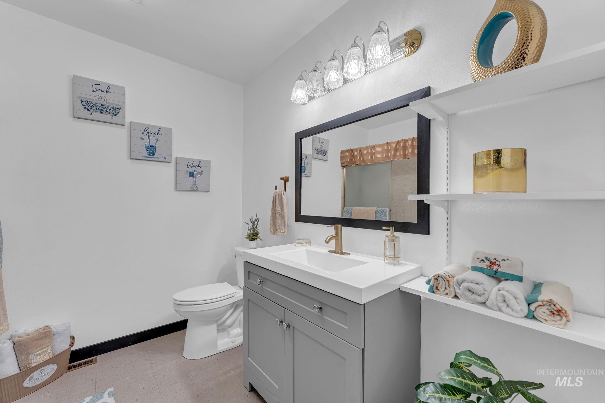 103 Rainbow Cir, Buhl, Idaho 83316, 3 Bedrooms, 2 Bathrooms, Residential For Sale, Price $339,900,MLS 98982343