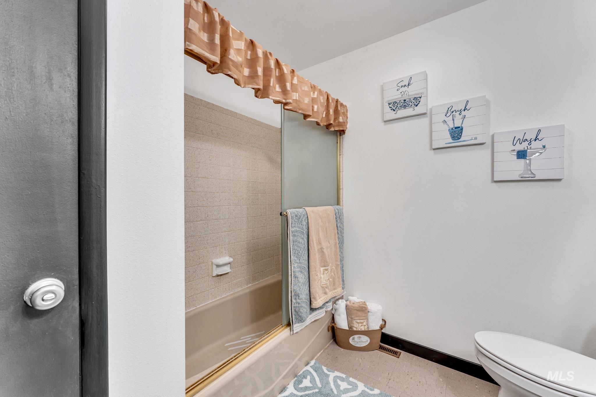 103 Rainbow Cir, Buhl, Idaho 83316, 3 Bedrooms, 2 Bathrooms, Residential For Sale, Price $339,900,MLS 98982343