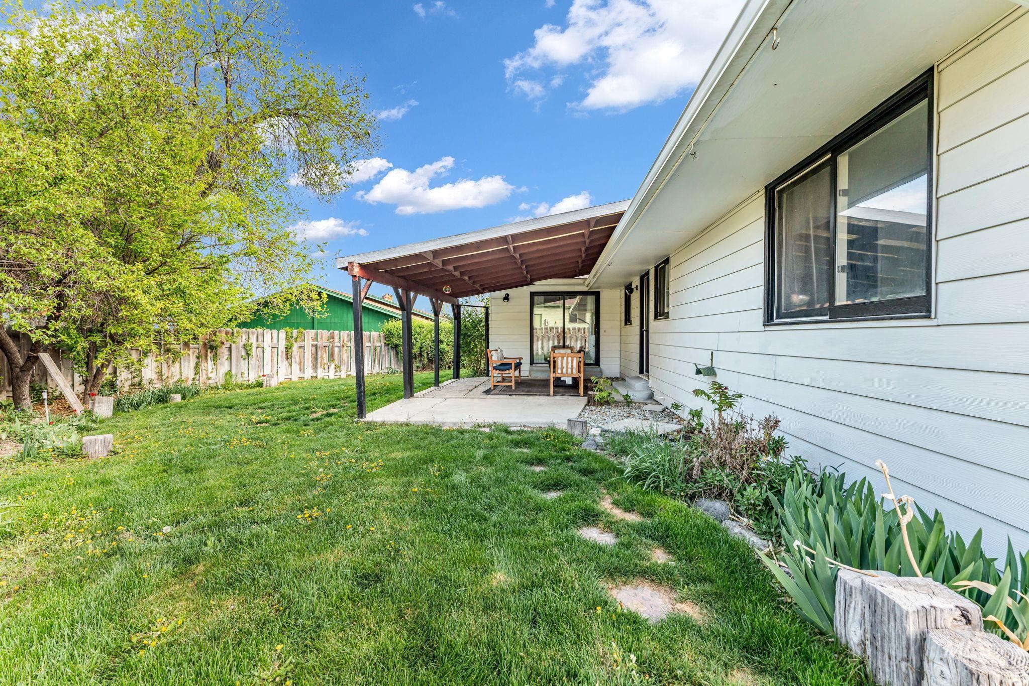 103 Rainbow Cir, Buhl, Idaho 83316, 3 Bedrooms, 2 Bathrooms, Residential For Sale, Price $339,900,MLS 98982343