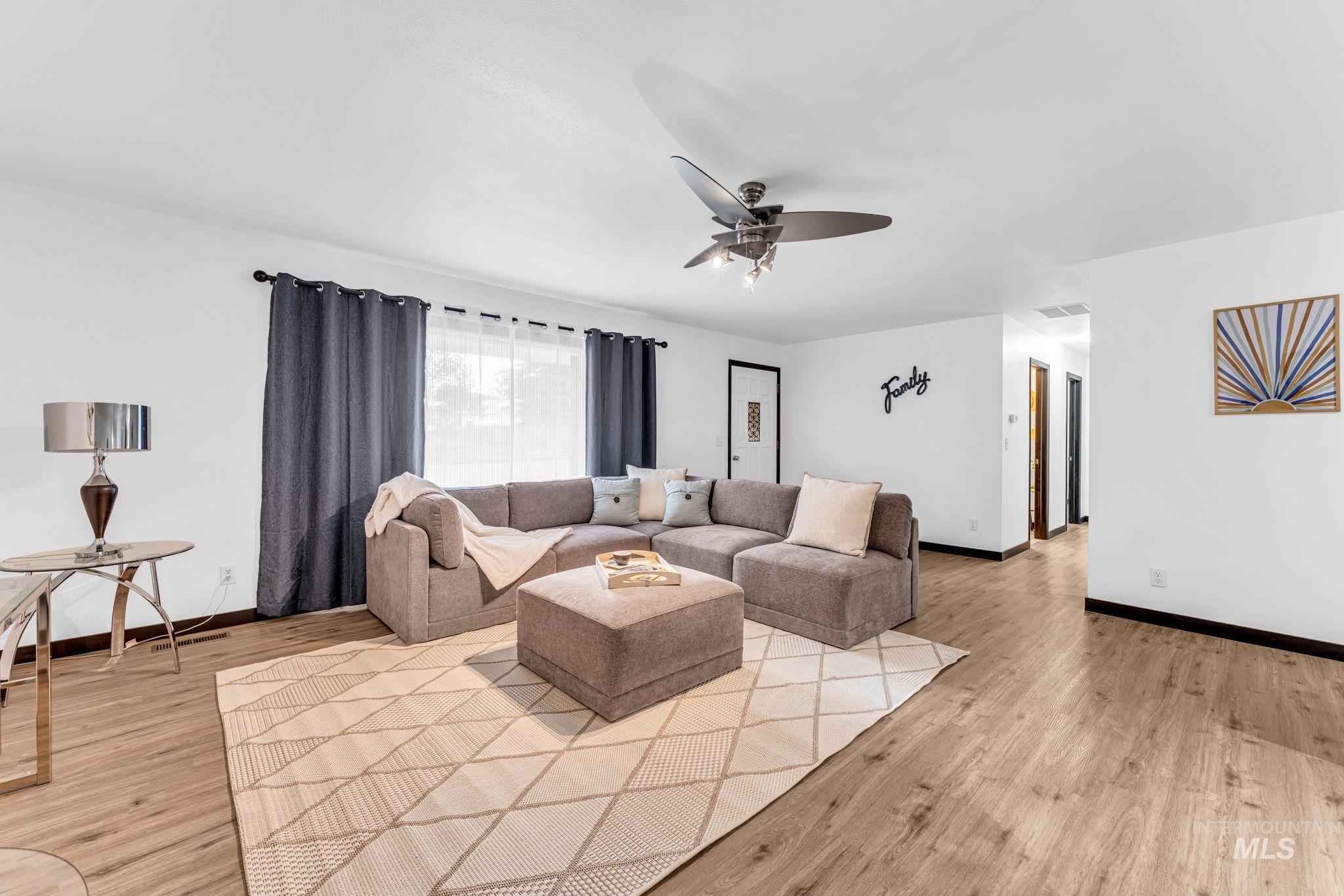 103 Rainbow Cir, Buhl, Idaho 83316, 3 Bedrooms, 2 Bathrooms, Residential For Sale, Price $339,900,MLS 98982343