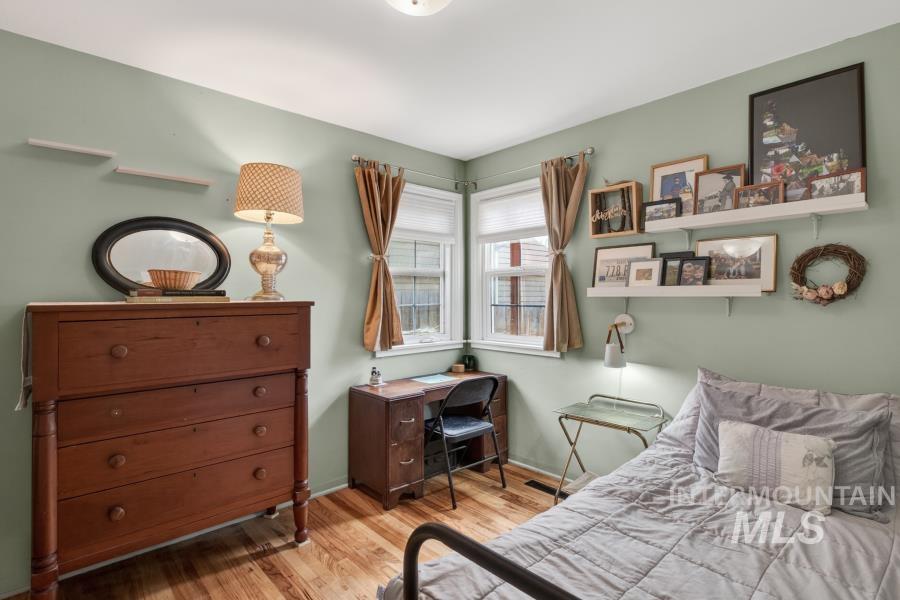 803 E 8th, Moscow, Idaho 83843, 3 Bedrooms, 2 Bathrooms, Residential For Sale, Price $435,000, 98982346