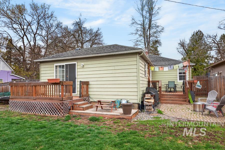 803 E 8th, Moscow, Idaho 83843, 3 Bedrooms, 2 Bathrooms, Residential For Sale, Price $435,000, 98982346