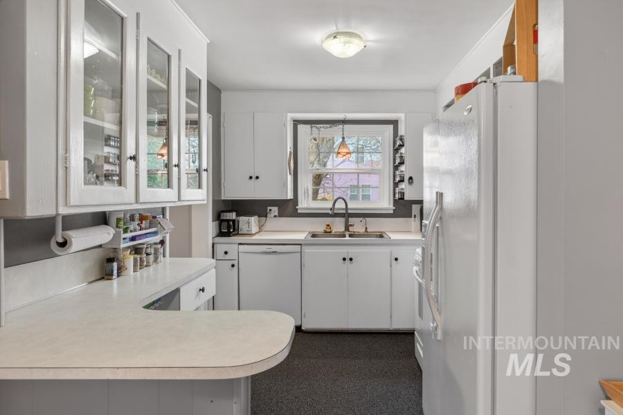 803 E 8th, Moscow, Idaho 83843, 3 Bedrooms, 2 Bathrooms, Residential For Sale, Price $435,000, 98982346