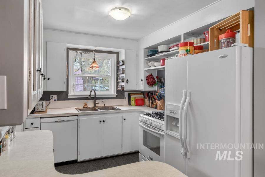 803 E 8th, Moscow, Idaho 83843, 3 Bedrooms, 2 Bathrooms, Residential For Sale, Price $435,000, 98982346