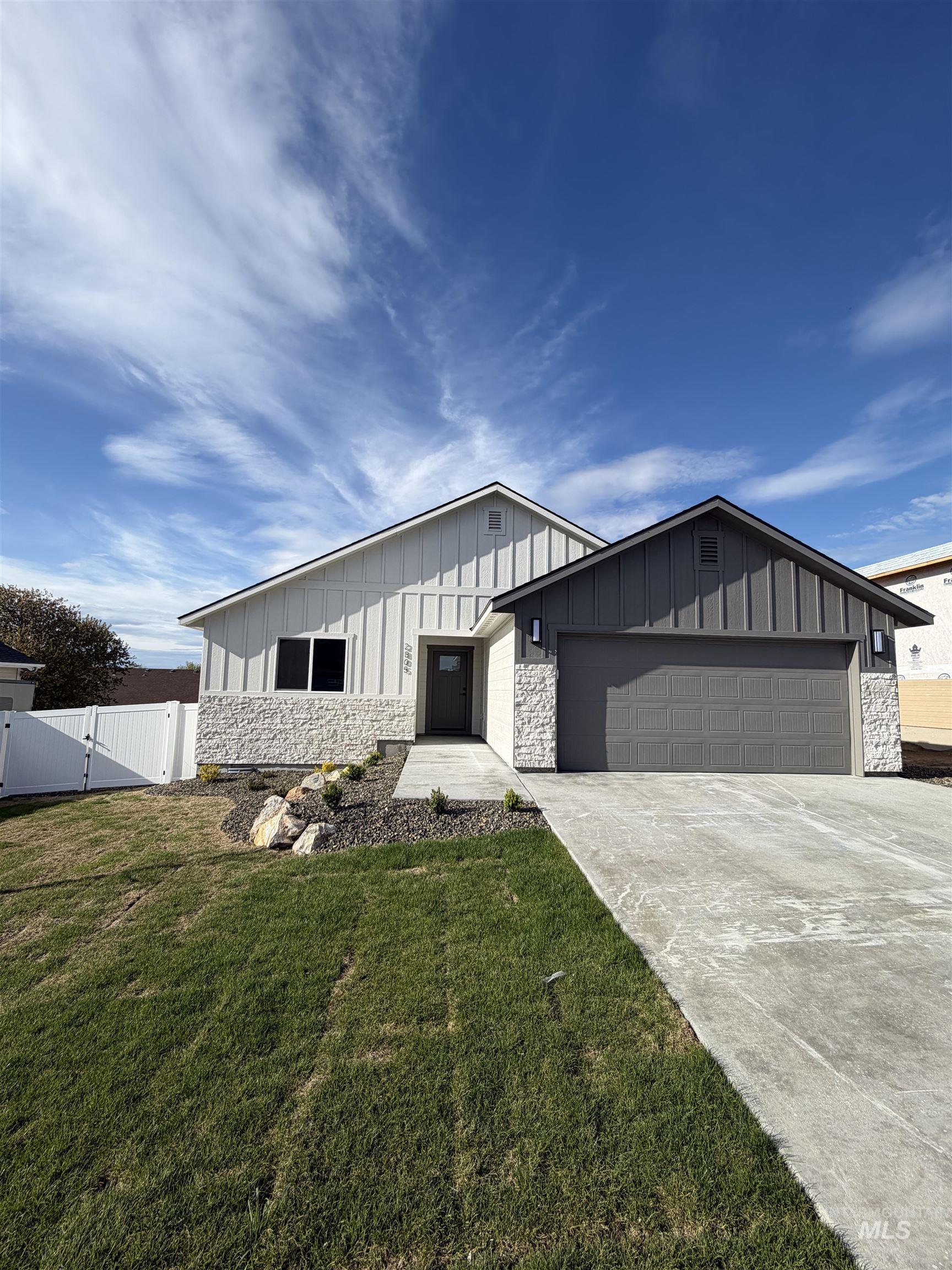 2805 Cypress Pointe Ave, Payette, Idaho 83661, 3 Bedrooms, 2 Bathrooms, Residential For Sale, Price $369,000,MLS 98982347