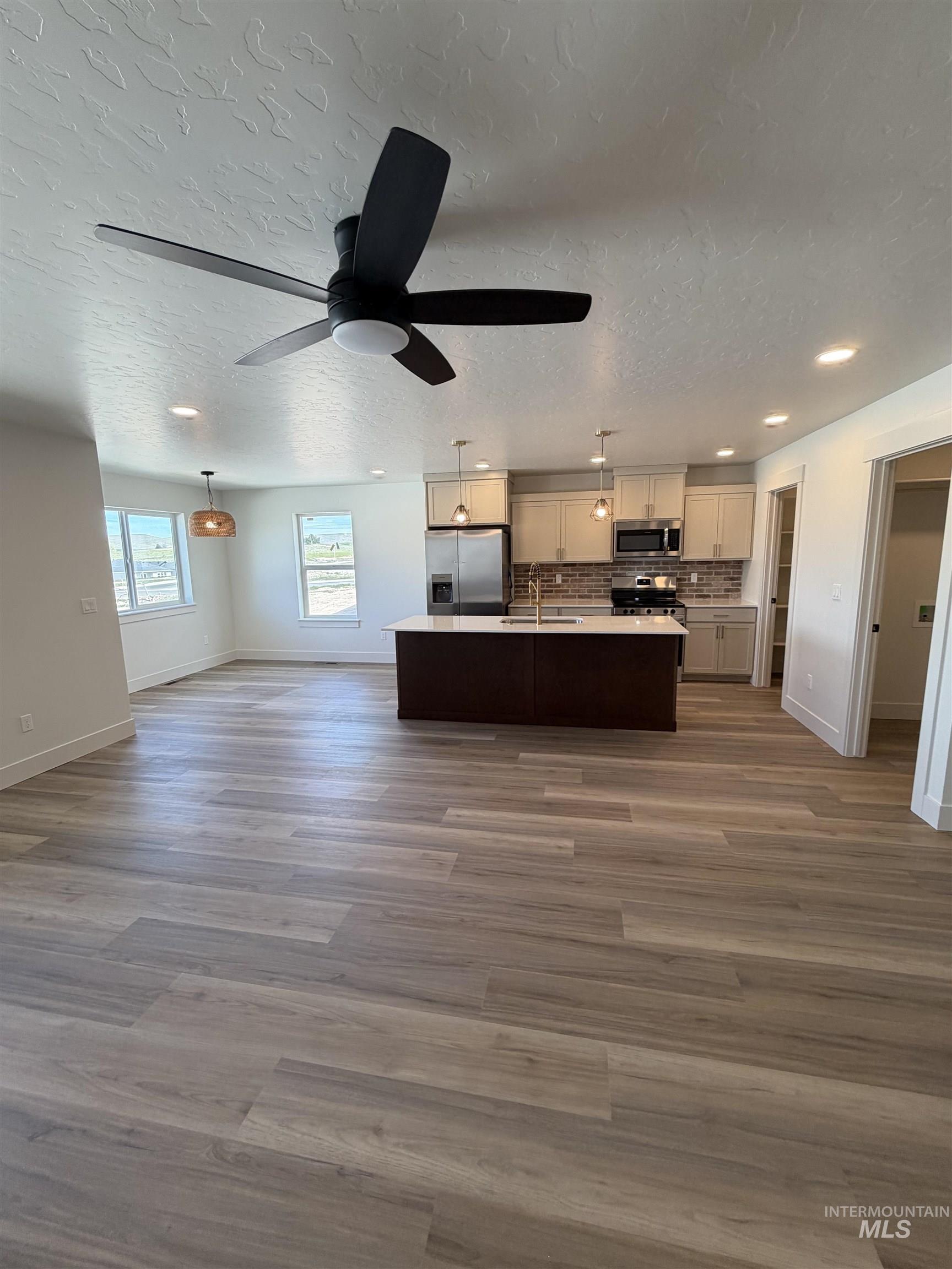 2805 Cypress Pointe Ave, Payette, Idaho 83661, 3 Bedrooms, 2 Bathrooms, Residential For Sale, Price $369,000, 98982347