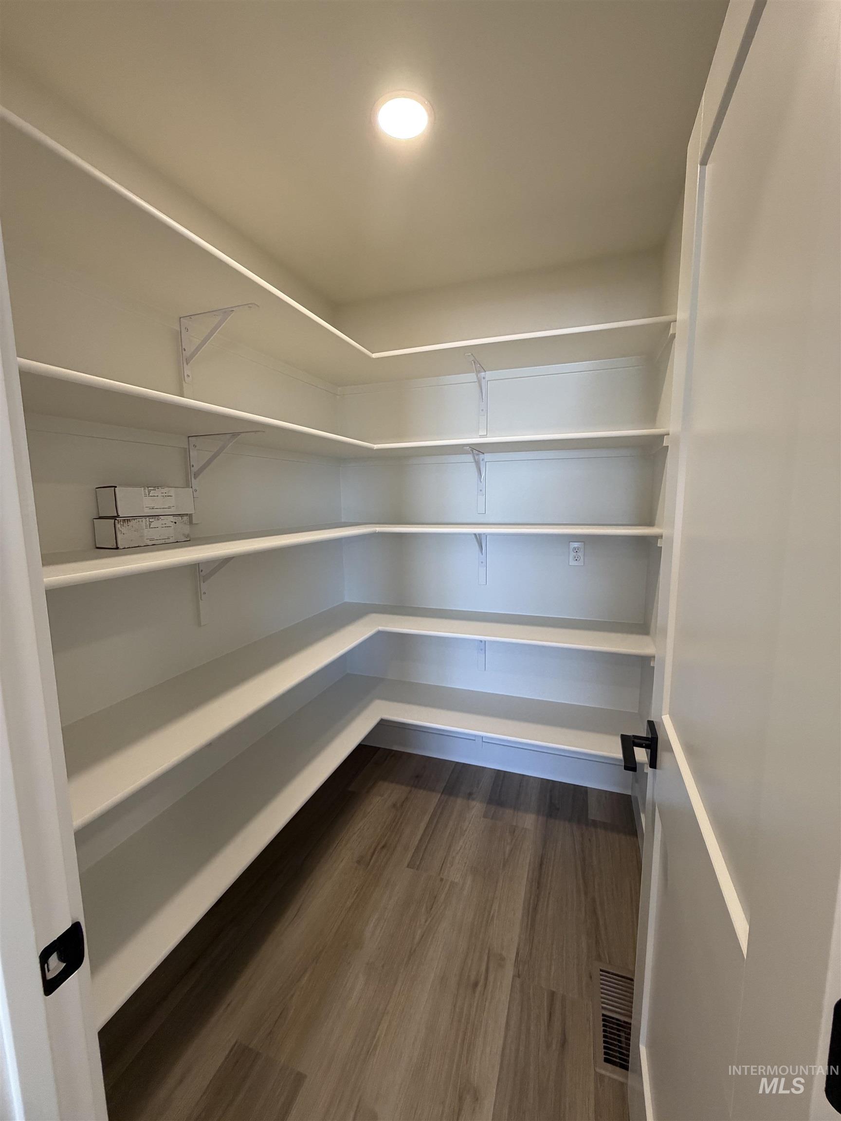 2805 Cypress Pointe Ave, Payette, Idaho 83661, 3 Bedrooms, 2 Bathrooms, Residential For Sale, Price $369,000, 98982347