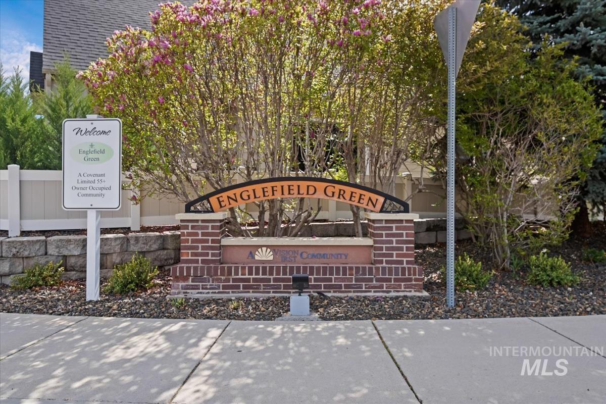 510 S Whisperwood Way, Boise, Idaho 83709, 2 Bedrooms, 2 Bathrooms, Residential For Sale, Price $475,000,MLS 98982349