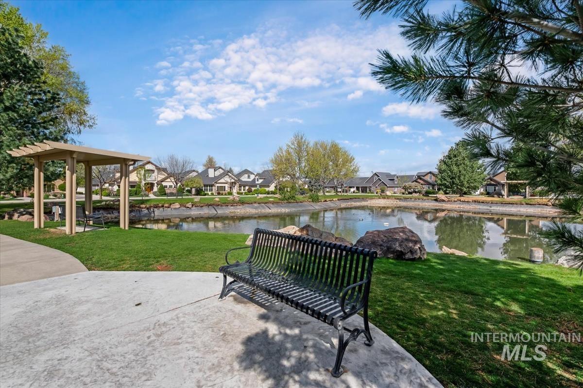 510 S Whisperwood Way, Boise, Idaho 83709, 2 Bedrooms, 2 Bathrooms, Residential For Sale, Price $475,000,MLS 98982349