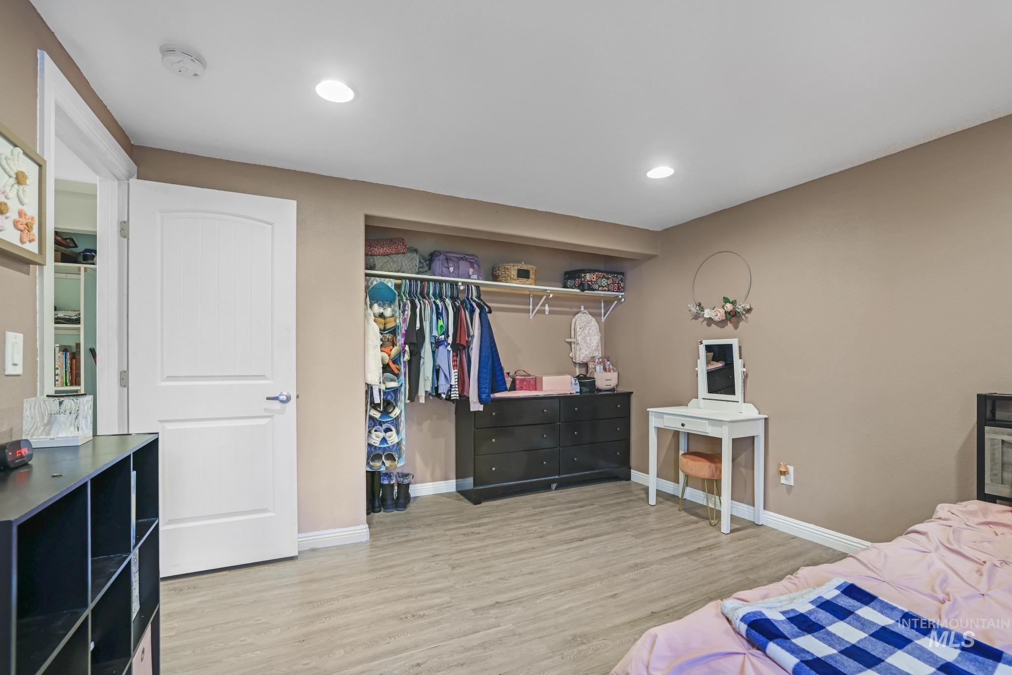 515 E Ave J, Jerome, Idaho 83338, 4 Bedrooms, 1 Bathroom, Residential For Sale, Price $297,500,MLS 98982351