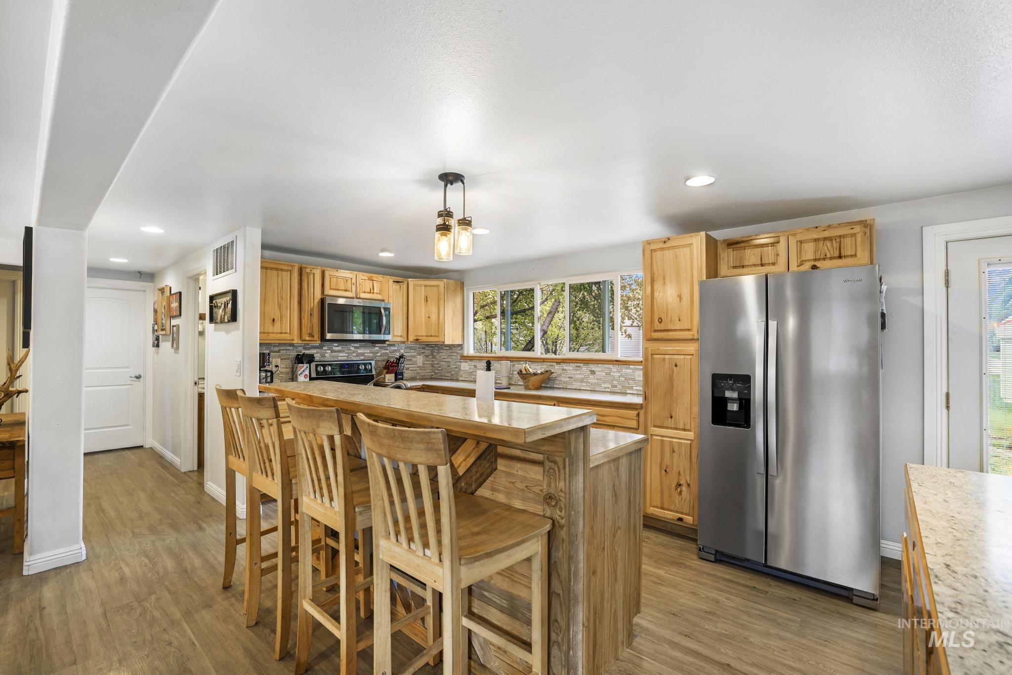 515 E Ave J, Jerome, Idaho 83338, 4 Bedrooms, 1 Bathroom, Residential For Sale, Price $297,500,MLS 98982351