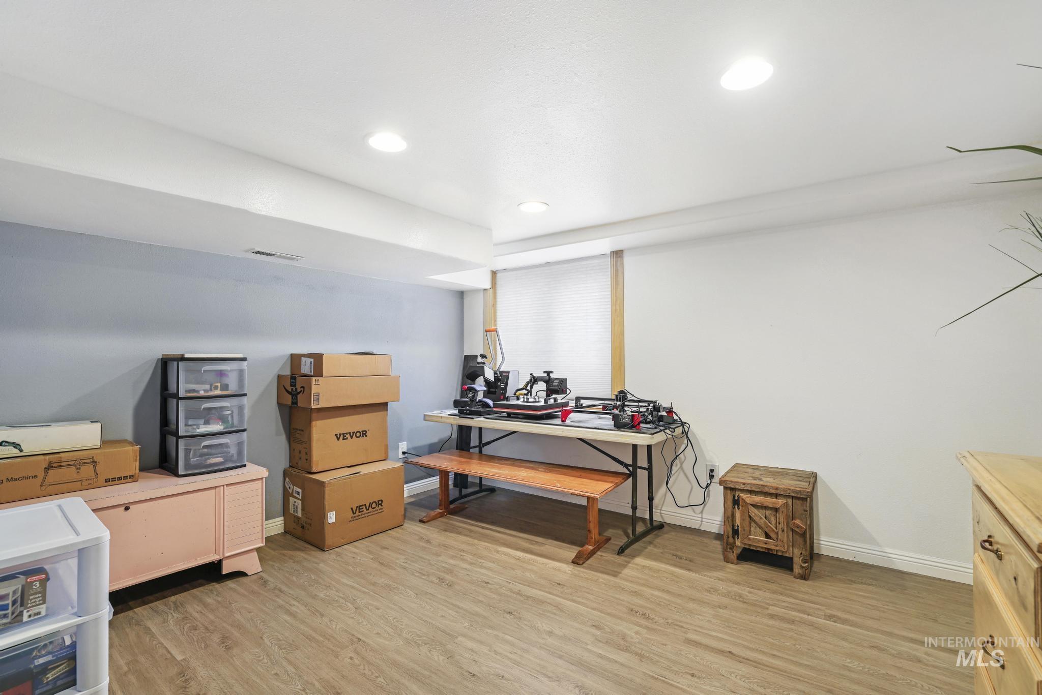 515 E Ave J, Jerome, Idaho 83338, 4 Bedrooms, 1 Bathroom, Residential For Sale, Price $297,500,MLS 98982351