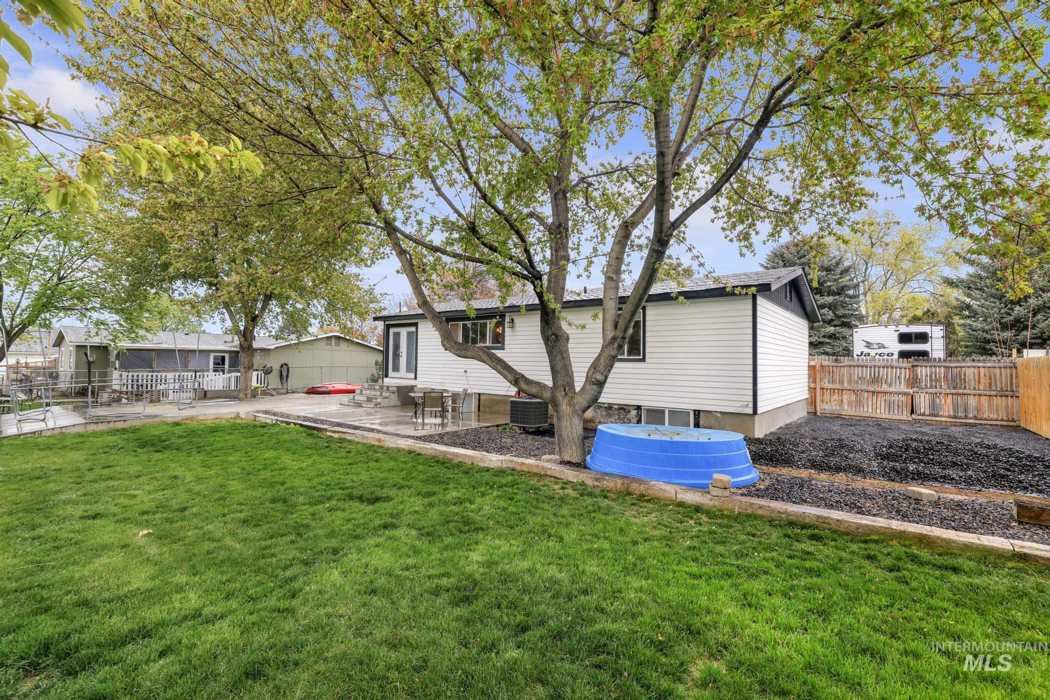 515 E Ave J, Jerome, Idaho 83338, 4 Bedrooms, 1 Bathroom, Residential For Sale, Price $297,500,MLS 98982351