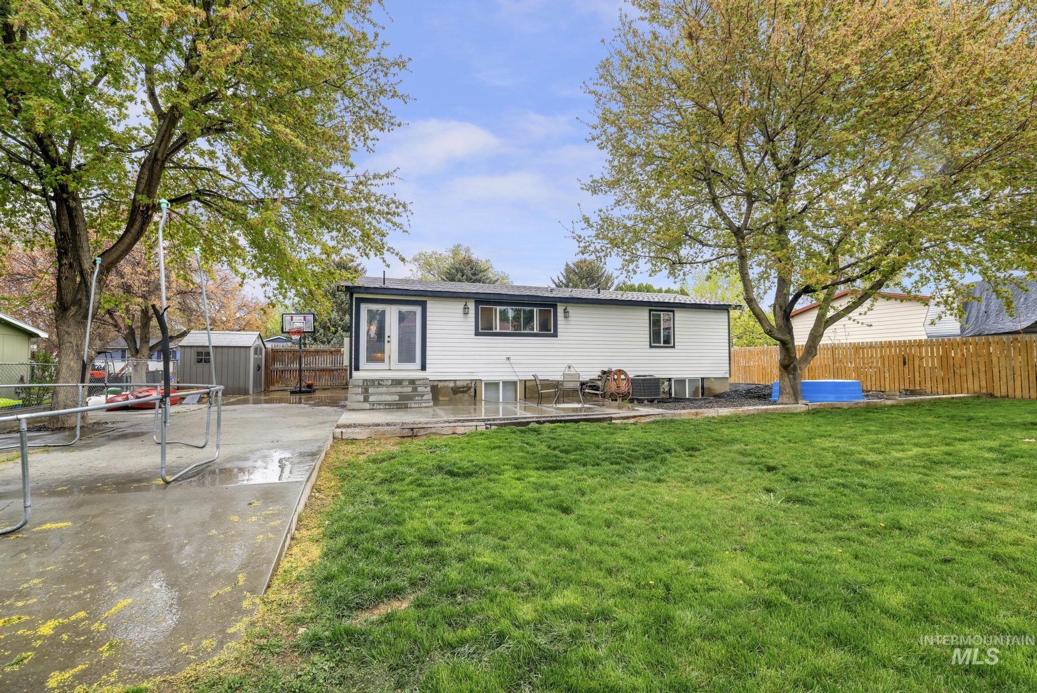 515 E Ave J, Jerome, Idaho 83338, 4 Bedrooms, 1 Bathroom, Residential For Sale, Price $297,500,MLS 98982351